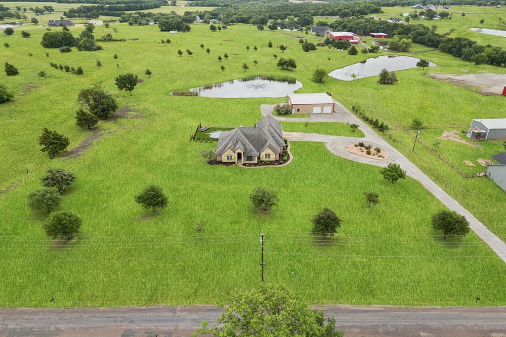 320 Tate Circle Sherman, TX 75090 - Photo 2 of 40 a view of a city