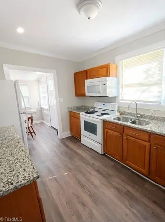 $229,900 | 15 College Street, Thomasville, NC 27360