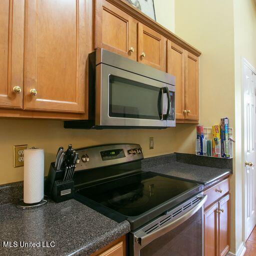 15385 Vick Road Gulfport, MS 39503 - Photo 9 of 28 HX2bQkwk