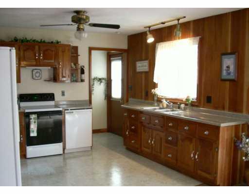 125 Hoon Road Butler, PA 16001 - Photo 3 of 8 Kitchen.