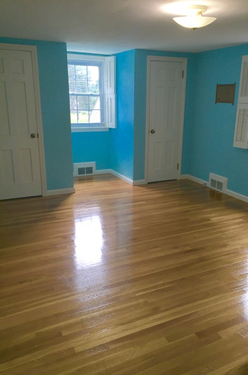 686 Amostown Road West Springfield, MA 01089 - Photo 17 of 18