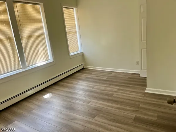 $2,395 | 279 Belmont Avenue, Unit 2, Belleville, NJ 07109