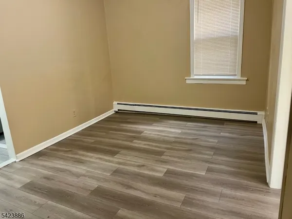 $2,395 | 279 Belmont Avenue, Unit 2, Belleville, NJ 07109