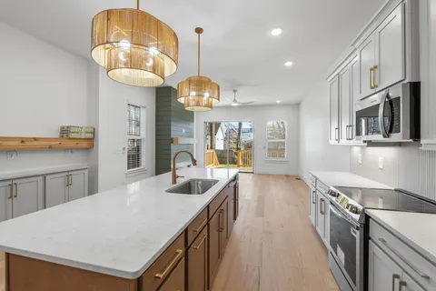 $4,000 | 915 A Marilyn Road, Nashville, TN 37209