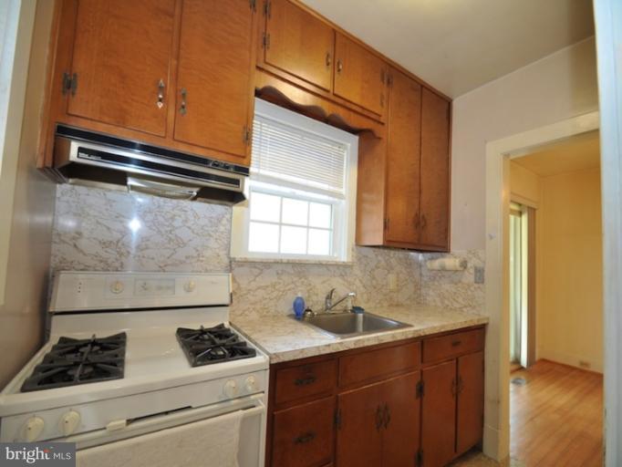 204 Wampler Road Middle River, MD 21220 - Photo 15 of 22 a utility room with washer and dryer