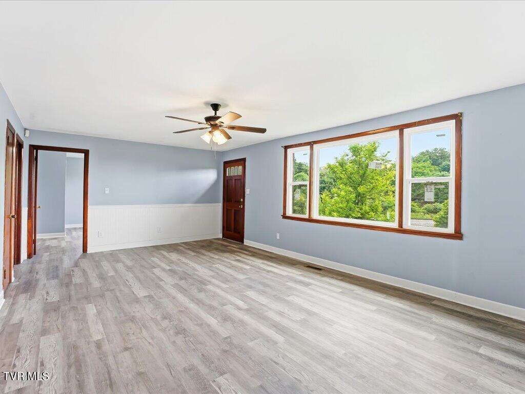818 Guy Collins Road Morristown, TN 37813 - Photo 4 of 28 818 Guy Collins Rd - 4