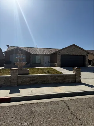 $2,395 | 13939 Little Park Street, Victorville, CA 92394