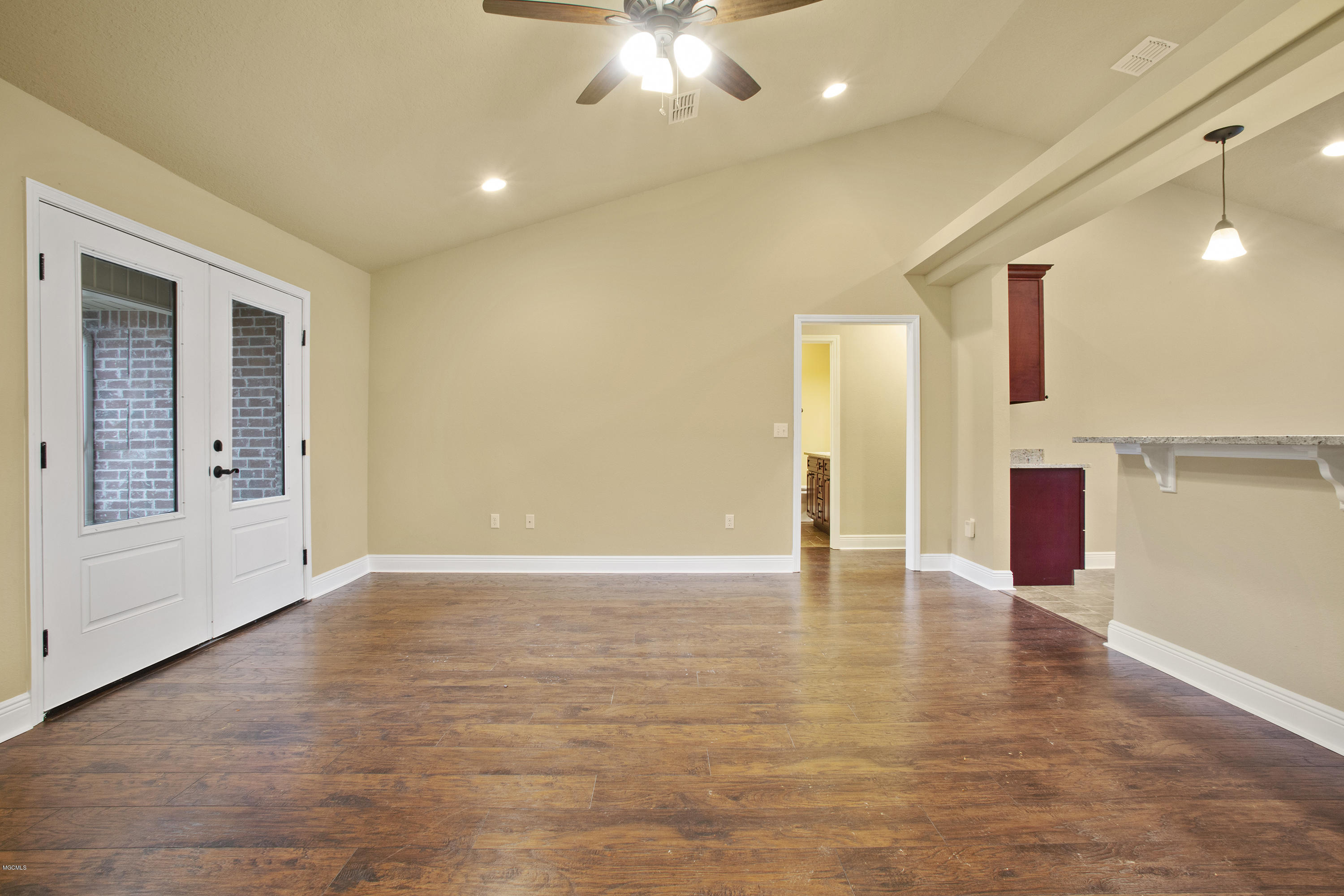 16429 Orange Grove Road Gulfport, MS 39503 - Photo 5 of 25 005