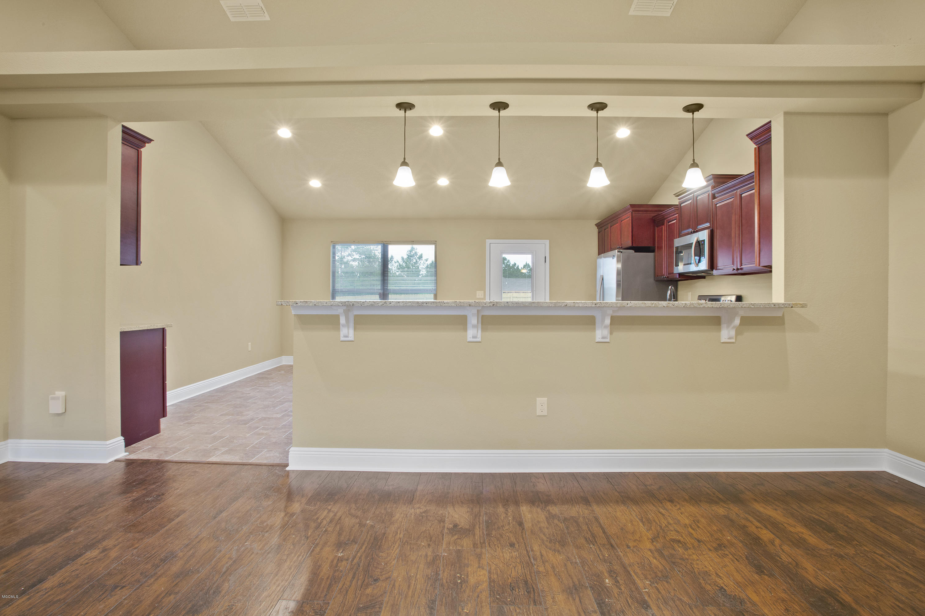 16429 Orange Grove Road Gulfport, MS 39503 - Photo 7 of 25 007