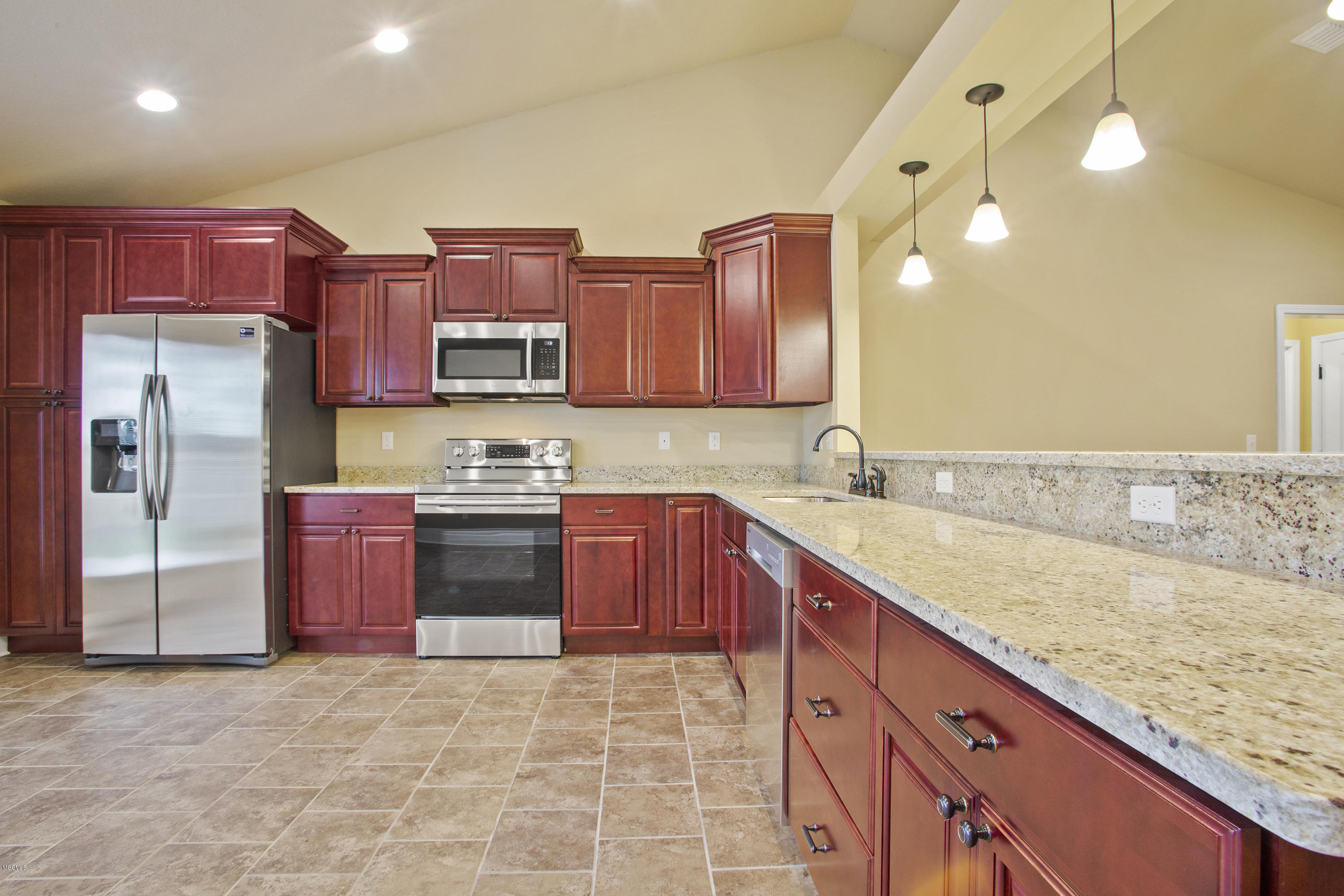 16429 Orange Grove Road Gulfport, MS 39503 - Photo 8 of 25 008