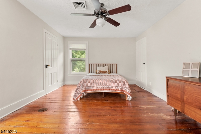 139 Main Street Hampton, NJ 08827 - Photo 15 of 26