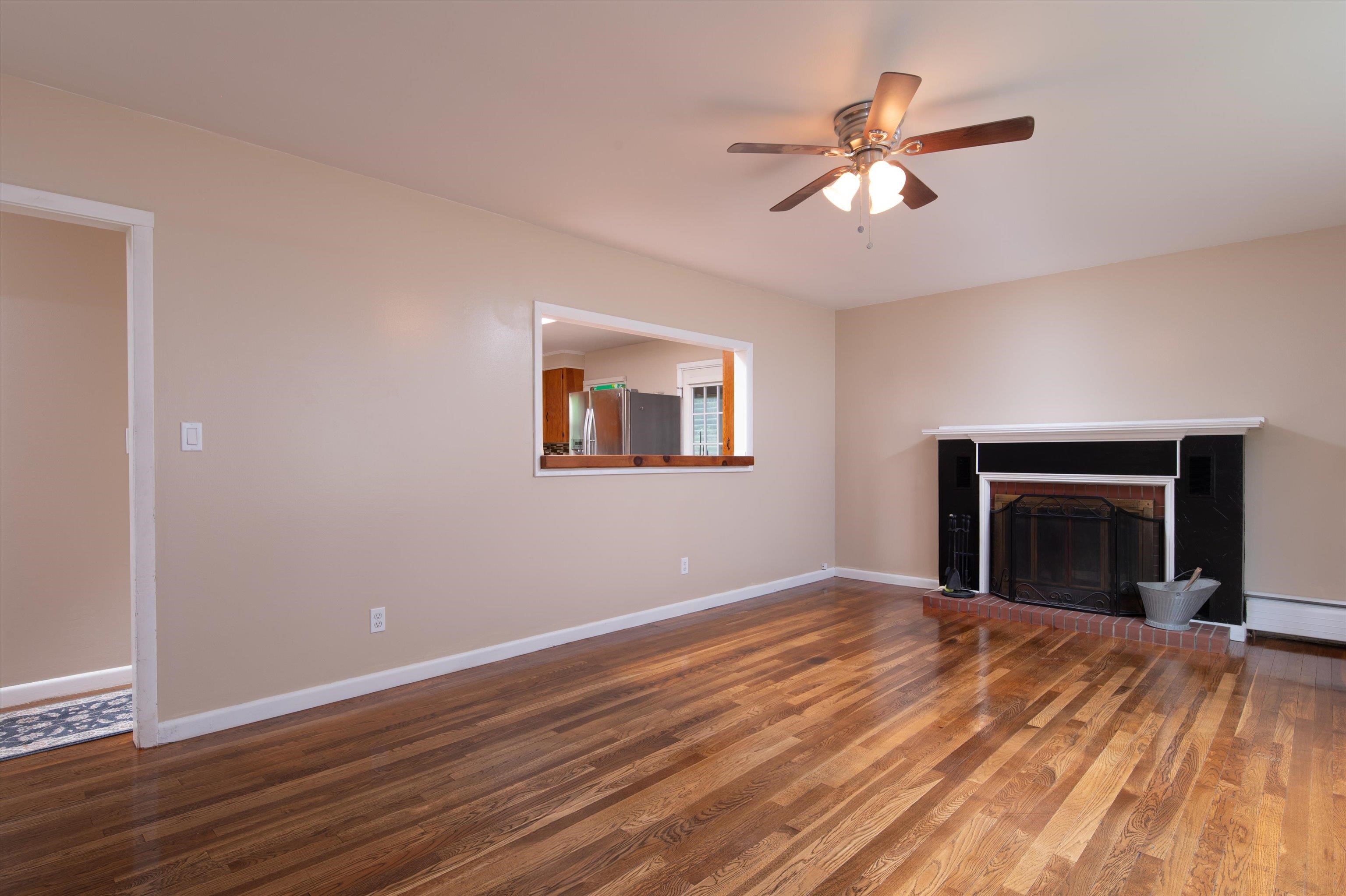 213 Commonwealth Avenue Springfield, VT 05156 - Photo 11 of 22