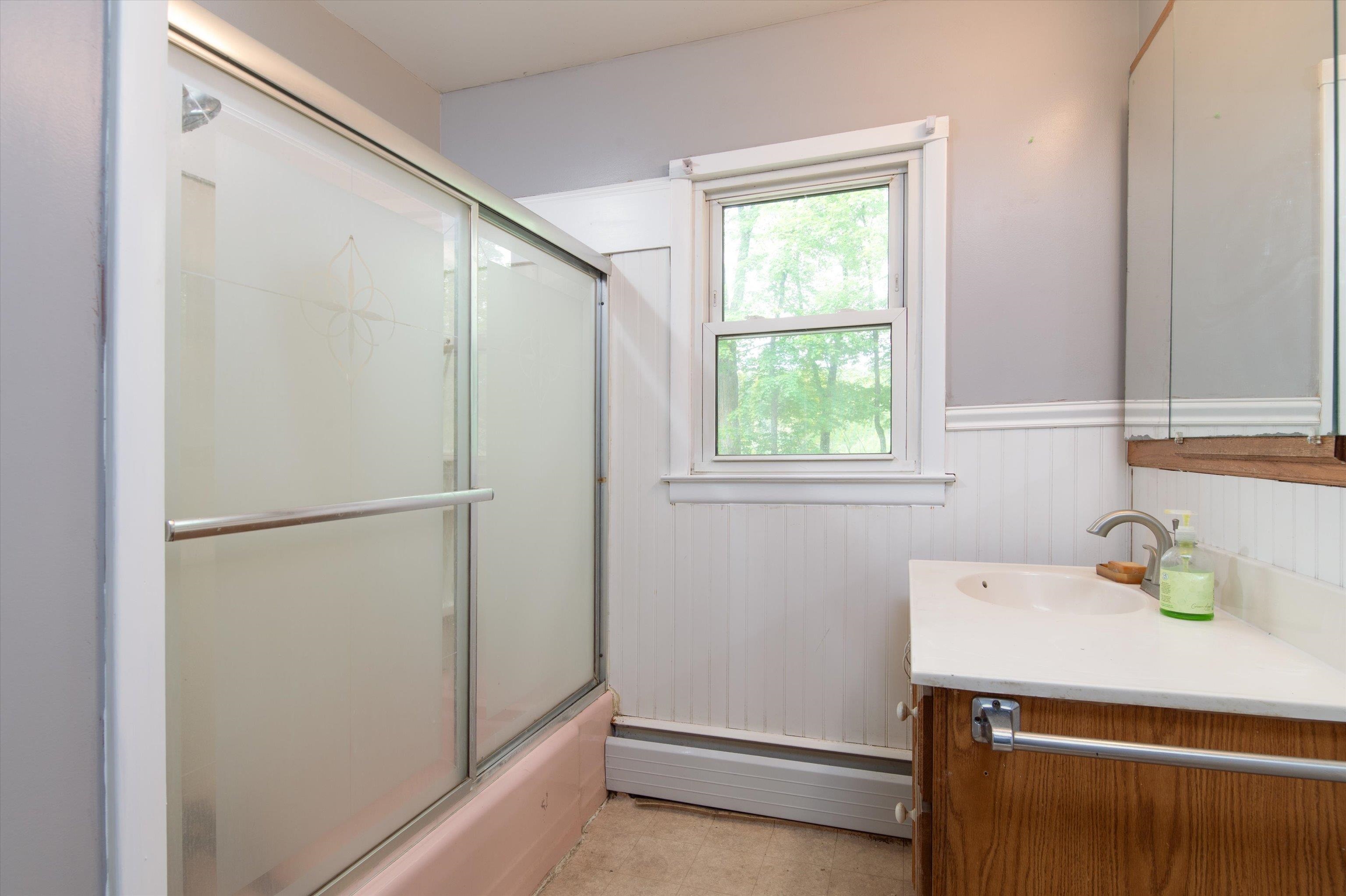 213 Commonwealth Avenue Springfield, VT 05156 - Photo 17 of 22