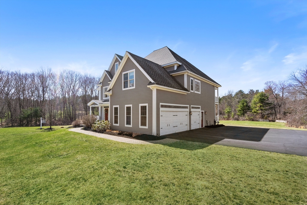 17 Larkin Road Berlin, MA 01503 - Photo 2 of 42 Gallery Image 2