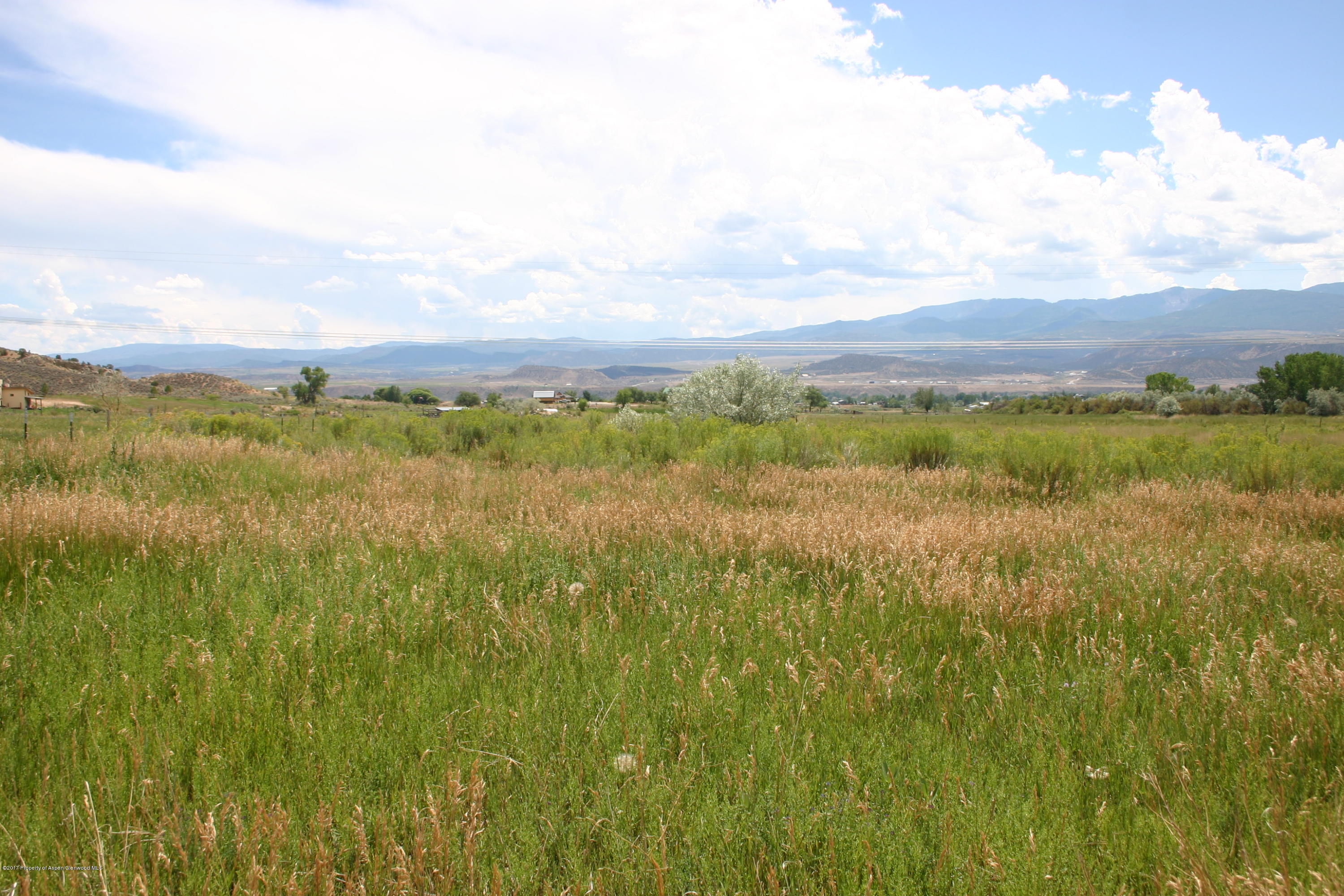 27 County Road 259 Rifle, CO 81650 - Photo 4 of 7 a view of an ocean and a mountain