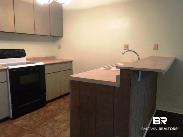 1128 North Alston Street, Unit 1128 Foley, AL 36535 - Photo 9 of 24 Kitchen