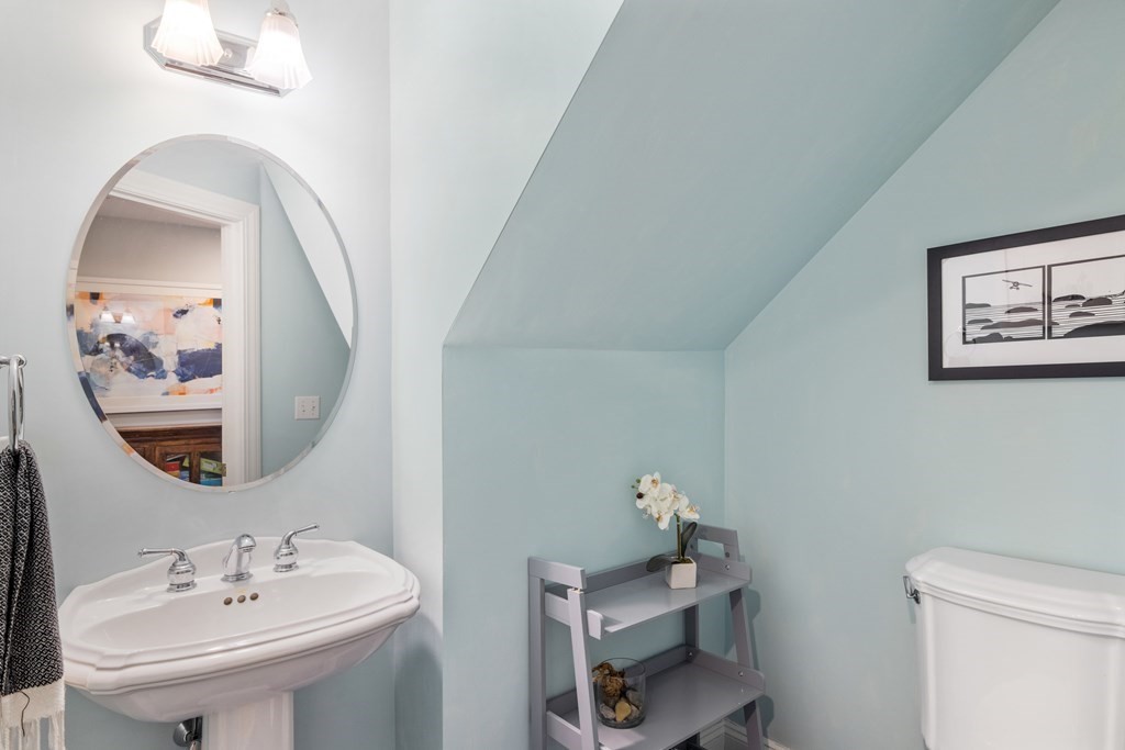 23 Fair Oaks Terrace Lexington, MA 02421 - Photo 31 of 38