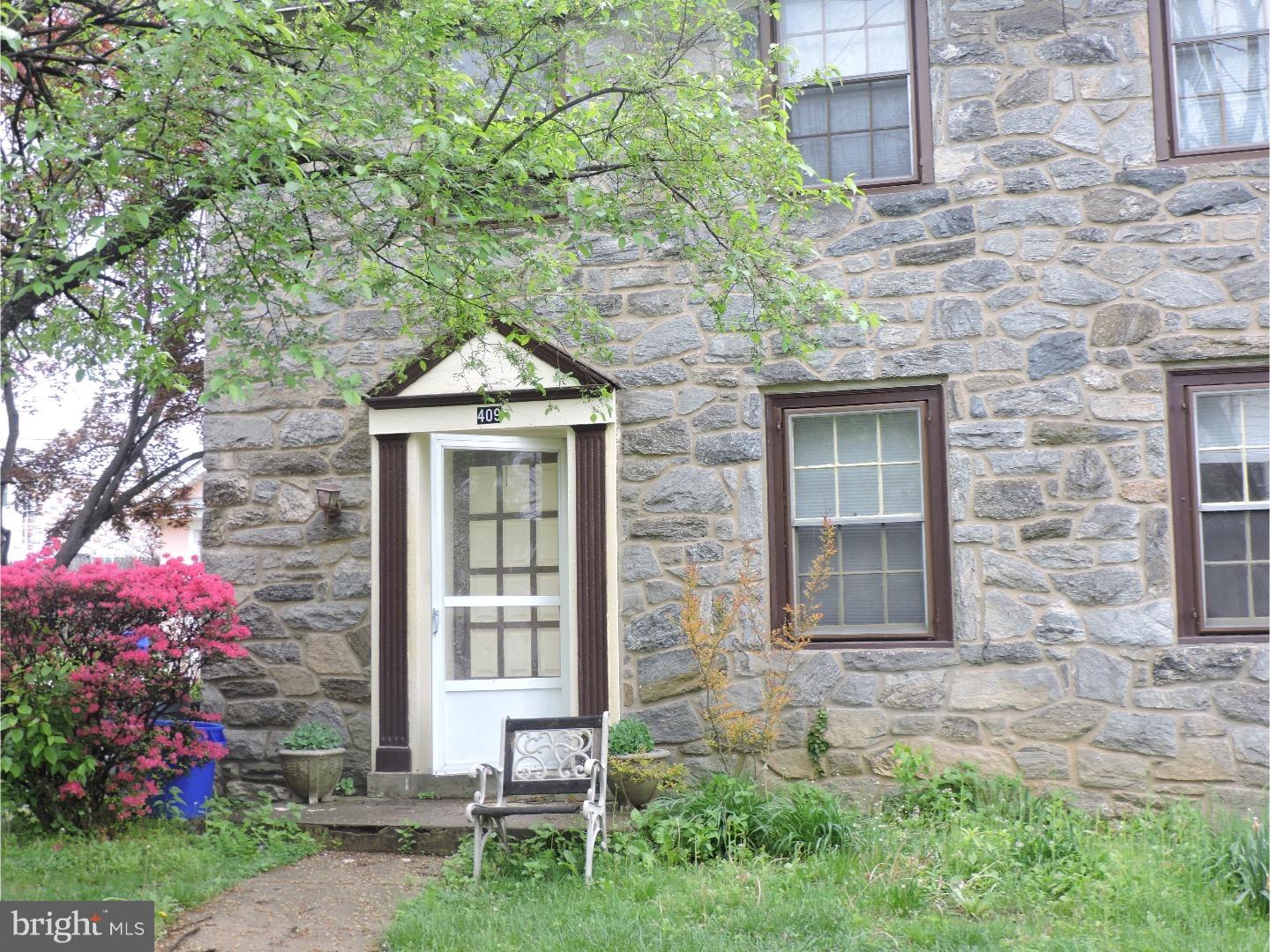 409 Netherwood Road Upper Darby, PA 19082 - Photo 2 of 12