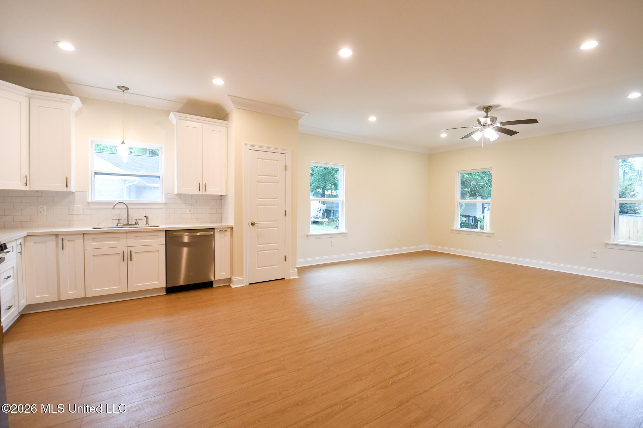 10726 Linohau Way Diamondhead, MS 39525 - Photo 8 of 26 DSC_9120