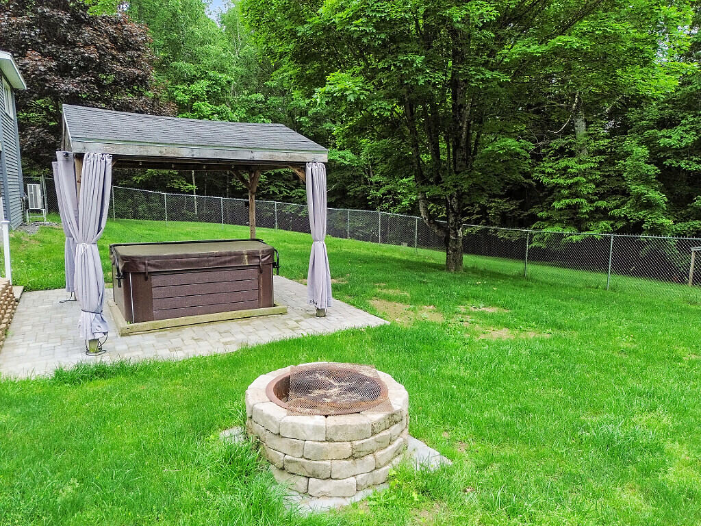 209 Holmes Road Winthrop, ME 04364 - Photo 42 of 71 Hot Tub
