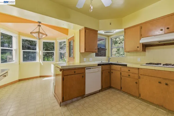 $600,000 | 3890 Serrano Street, Martinez, CA 94553