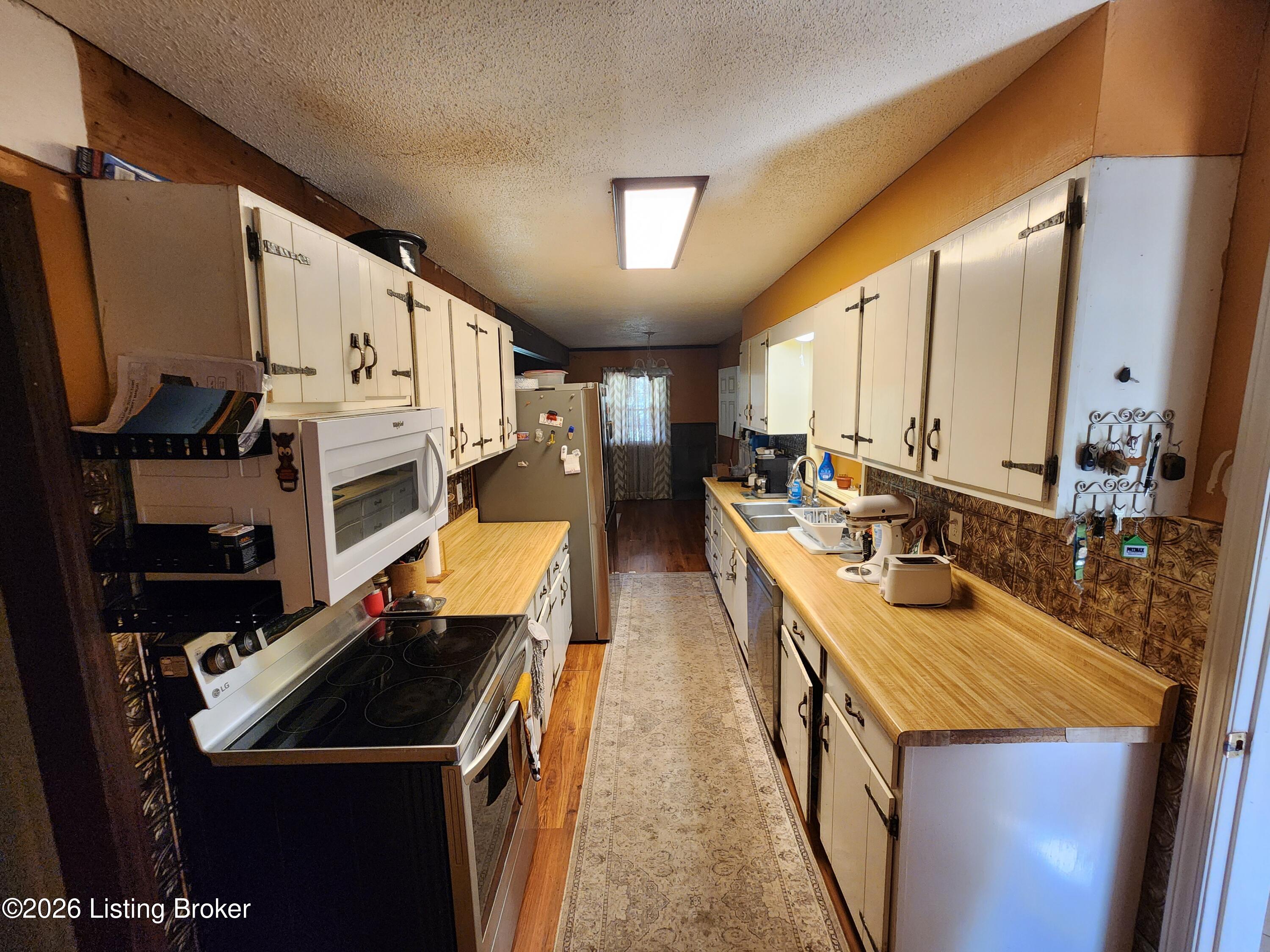 4359 Springfield Road Elizabethtown, KY 42701 - Photo 33 of 65 20260829_122328