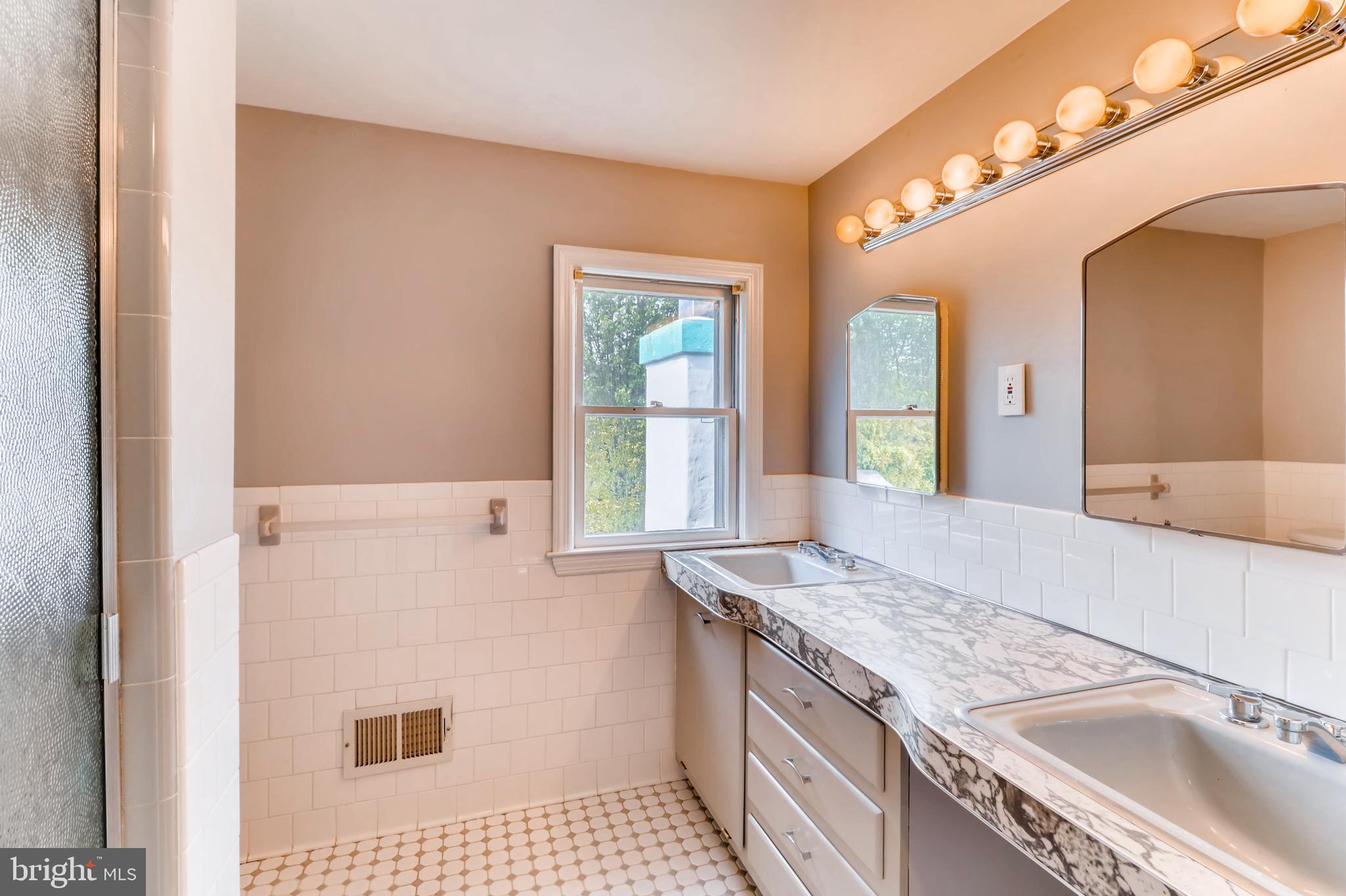 1814 Briarcliff Road Baltimore, MD 21234 - Photo 16 of 34