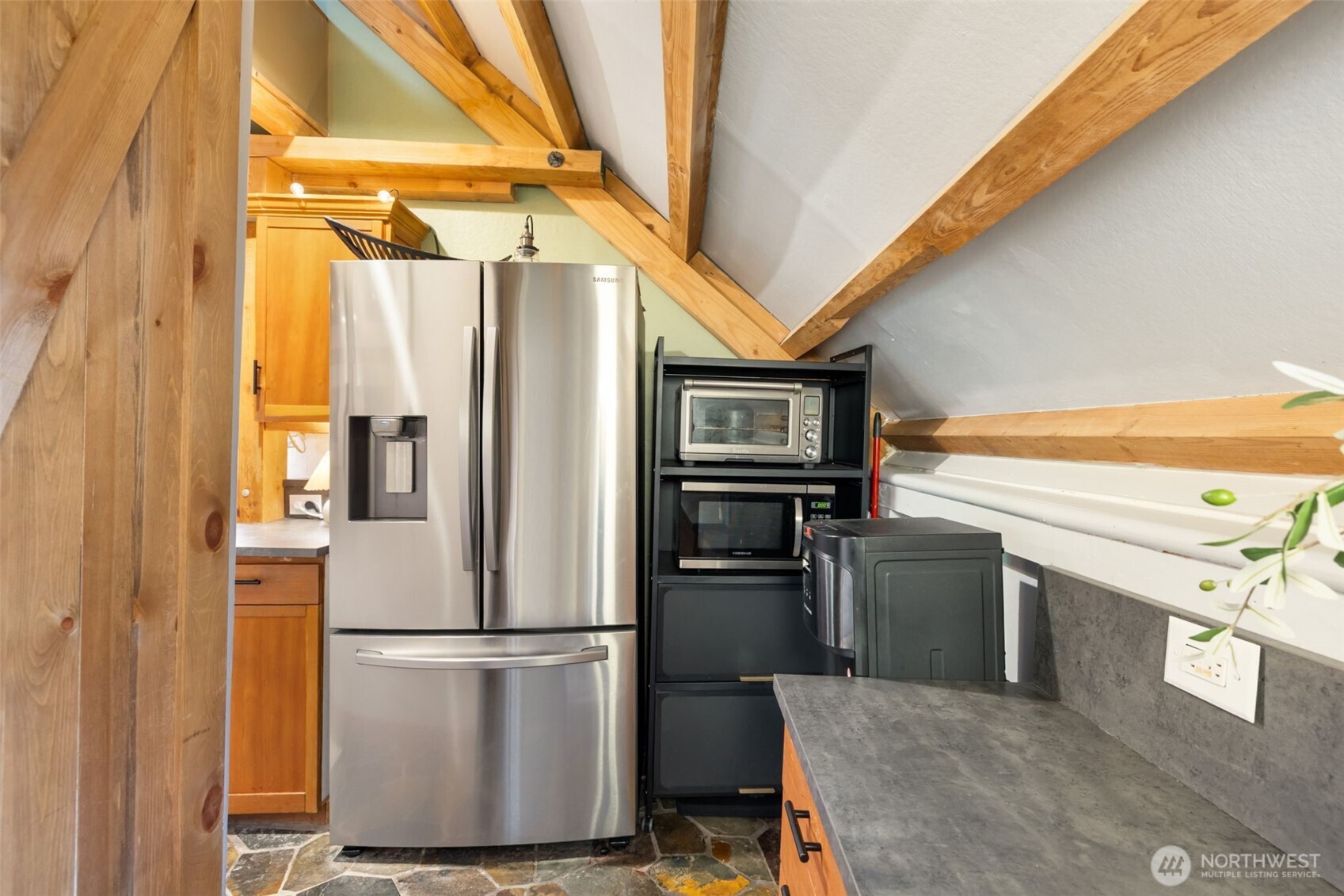 142 Resolute Lane Port Ludlow, WA 98365 - Photo 11 of 38