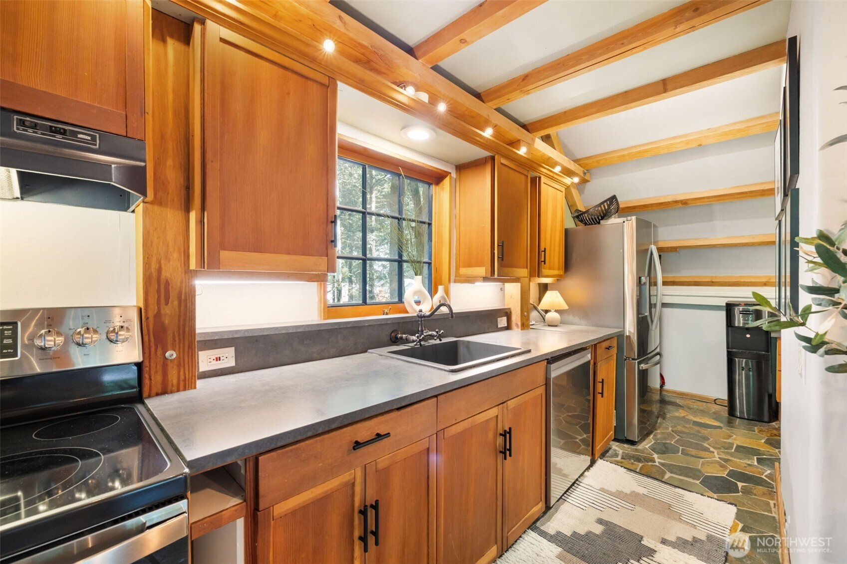 142 Resolute Lane Port Ludlow, WA 98365 - Photo 9 of 38