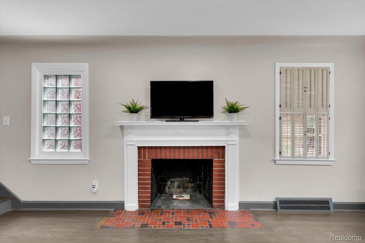 476 Touraine Road Grosse Pointe, MI 48236 - Photo 6 of 30 07-476 Touraine Rd_6.jpg