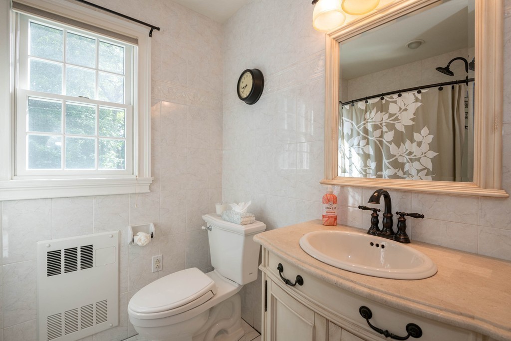 71 Tennyson Road Reading, MA 01867 - Photo 21 of 27 Gallery Image 21