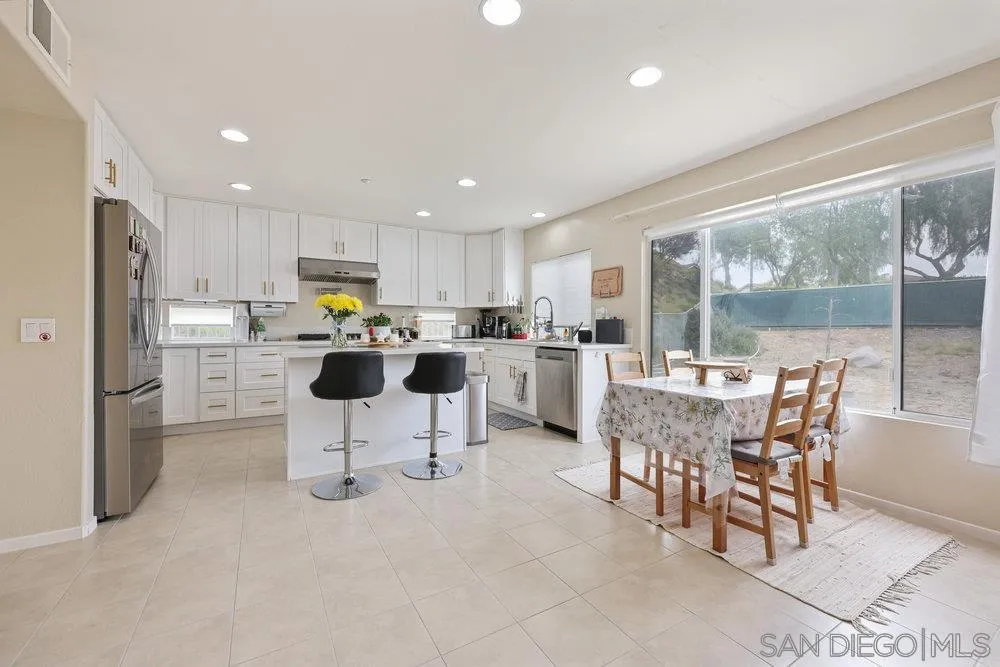 2176 Pointe Parkway Spring Valley, CA 91978 - Photo 4 of 30 Gallery Image 4