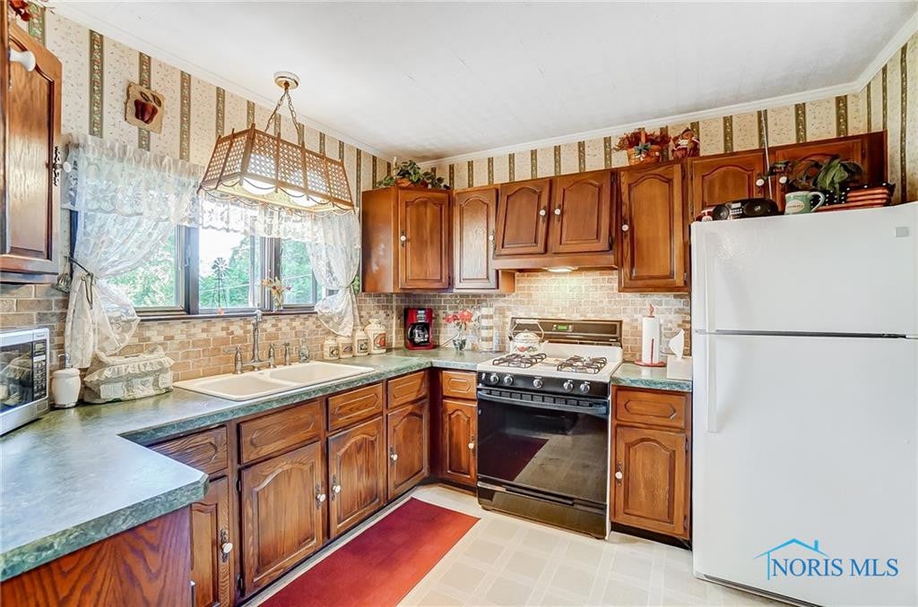 1664 Gilbert Road Toledo, OH 43614 - Photo 19 of 50 Gallery Image 19