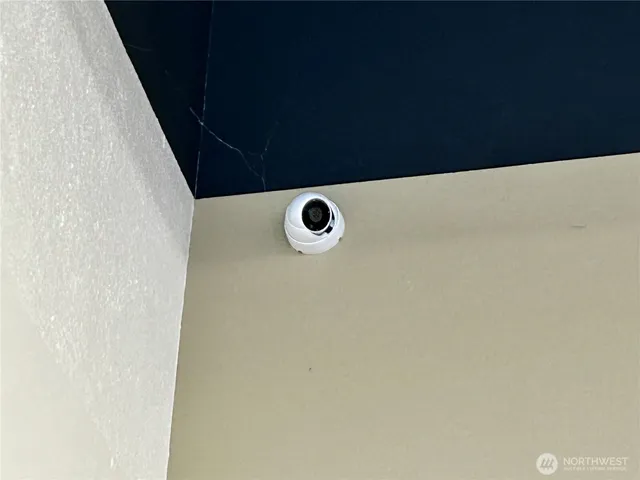 $2,500 | 221 South 1st Street, Mount Vernon, WA 98273