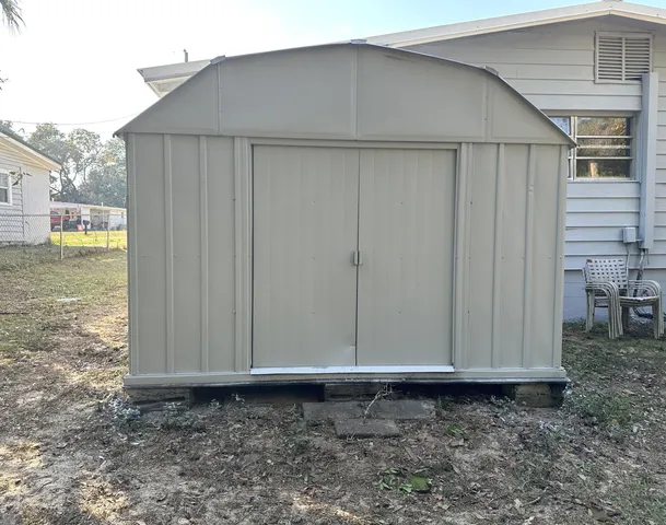 a view of a house with a outdoor space