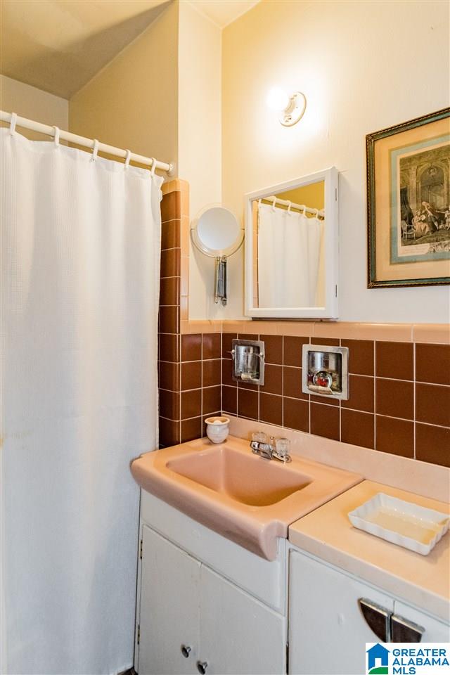 4 Spring Street Birmingham, AL 35213 - Photo 19 of 33