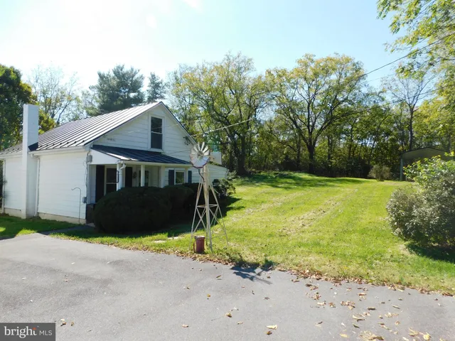 $1,100 | 10451 Harry Byrd Highway, Berryville, VA 22611