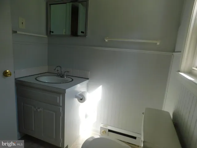 $1,100 | 10451 Harry Byrd Highway, Berryville, VA 22611