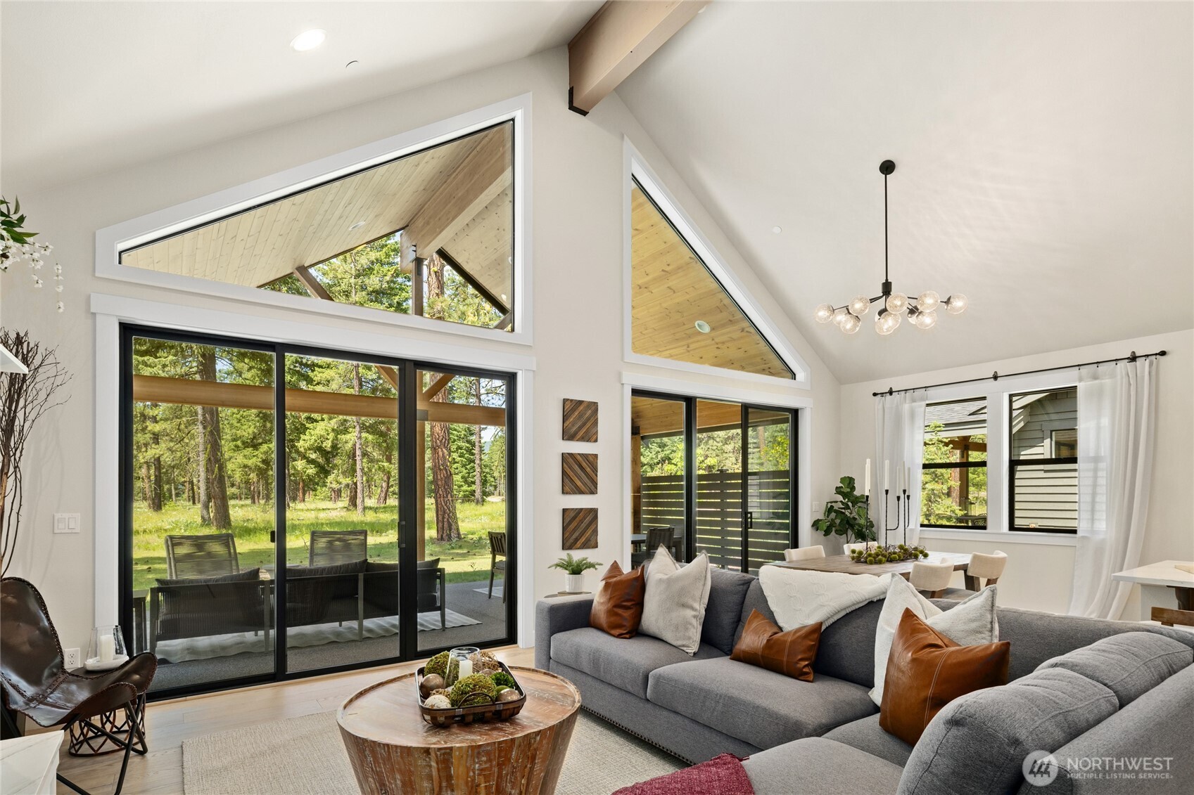 71 Plateau Loop Cle Elum, WA 98922 - Photo 7 of 37