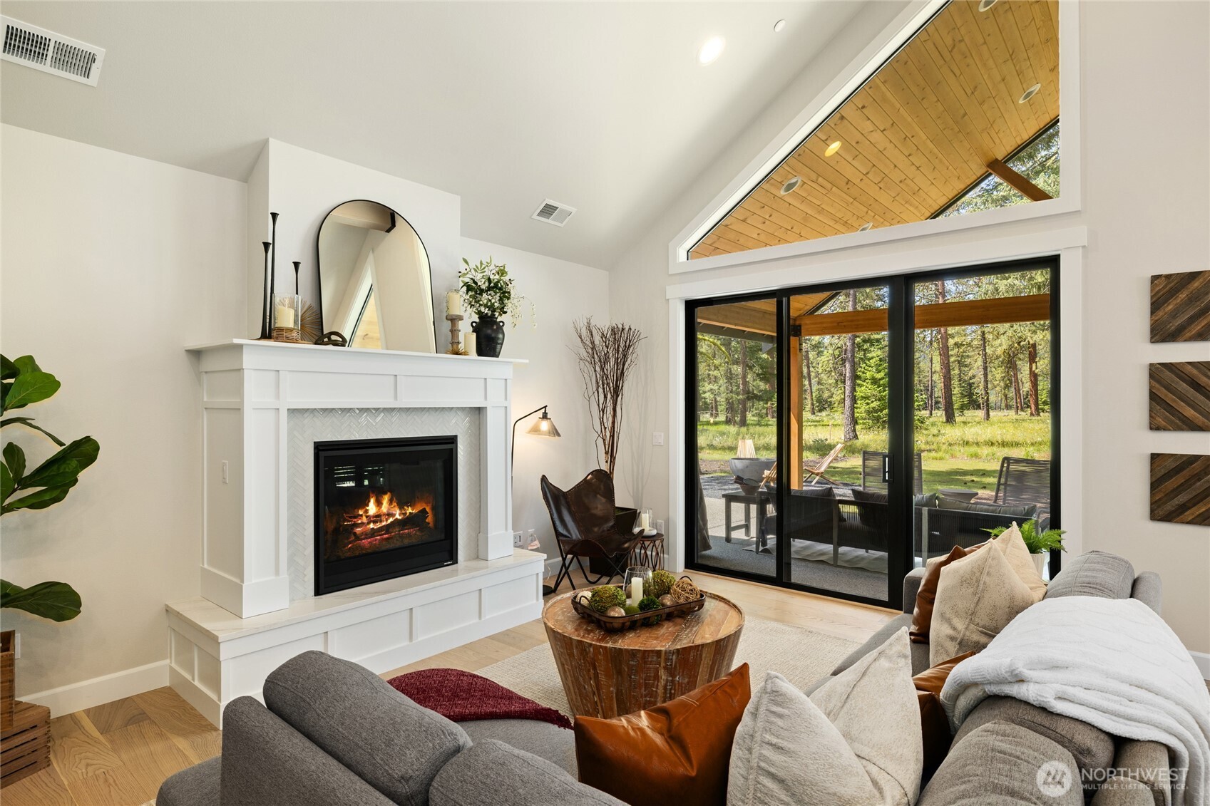 71 Plateau Loop Cle Elum, WA 98922 - Photo 8 of 37