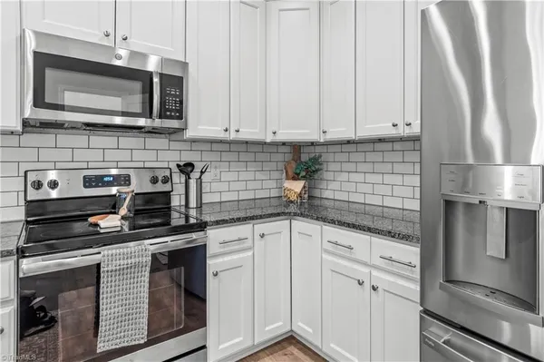 $325,000 | 227 Hawks Nest Circle, Clemmons, NC 27012