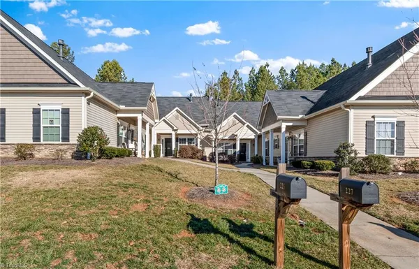 $325,000 | 227 Hawks Nest Circle, Clemmons, NC 27012