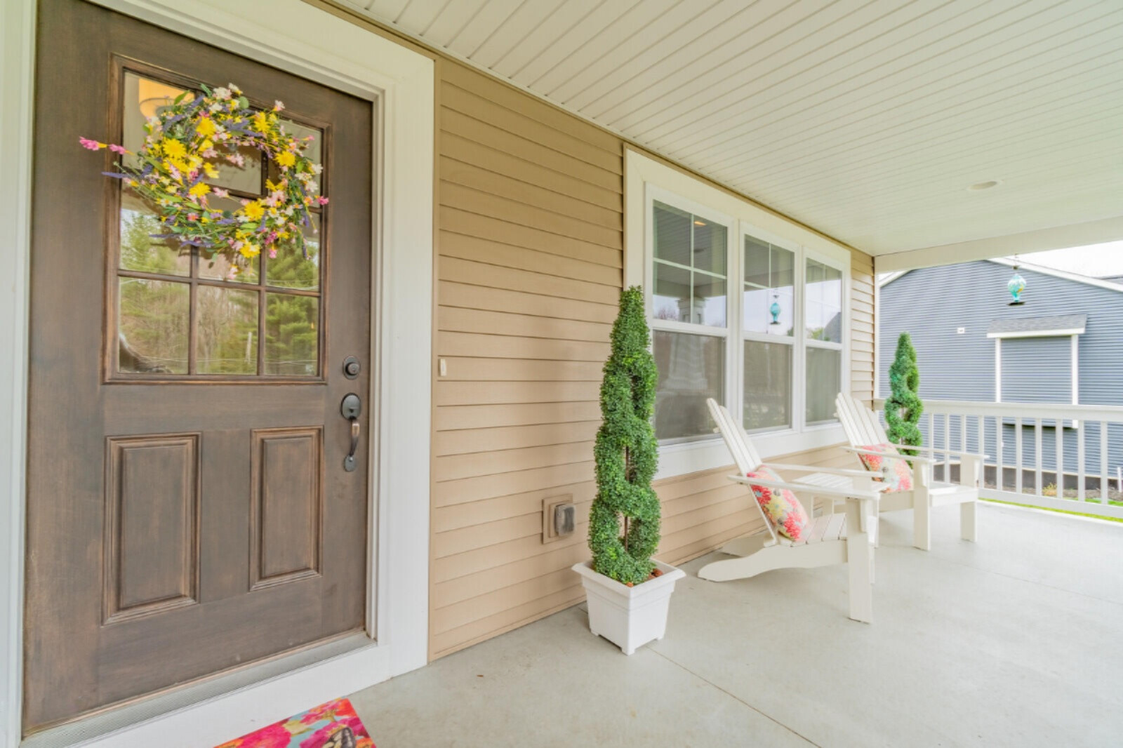 14712 Leonard Road Spring Lake, MI 49456 - Photo 3 of 37 Front porch