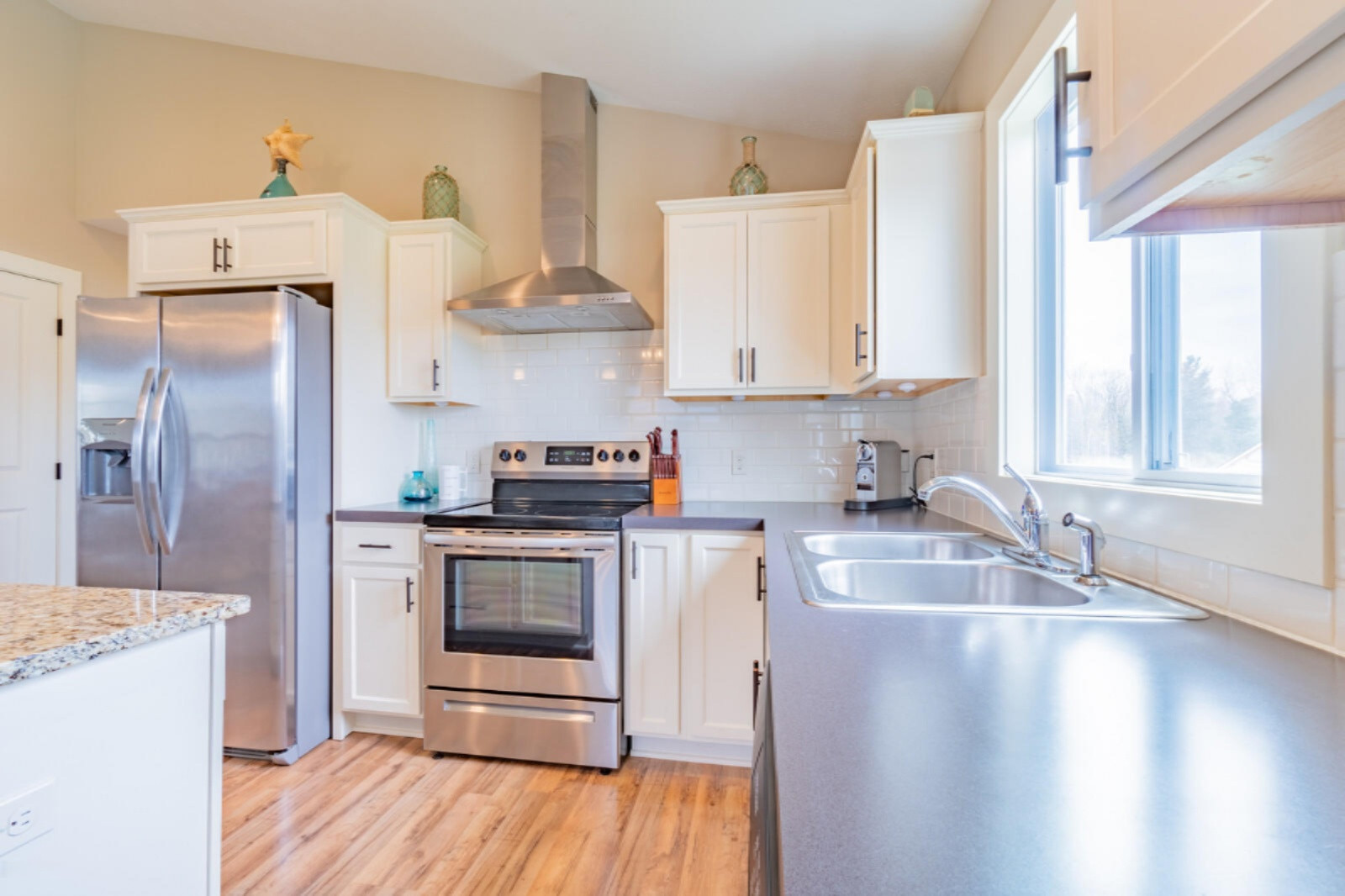 14712 Leonard Road Spring Lake, MI 49456 - Photo 10 of 37 Kitchen