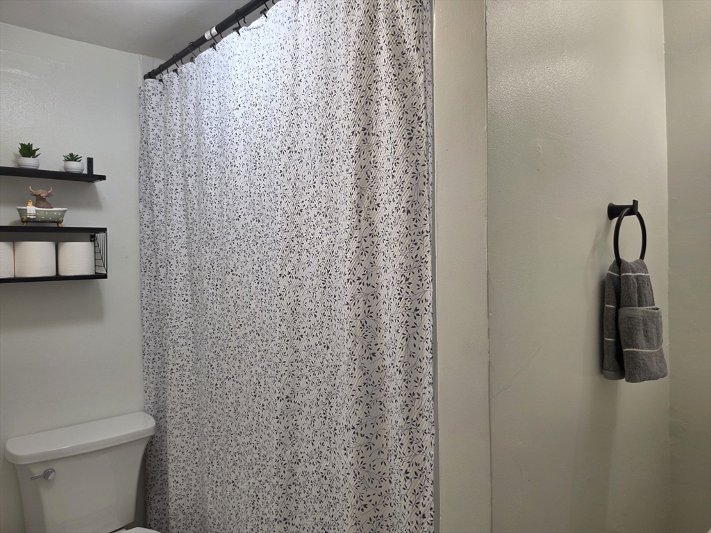 688 Boston Post Road East, Unit 102 Marlborough, MA 01752 - Photo 13 of 17