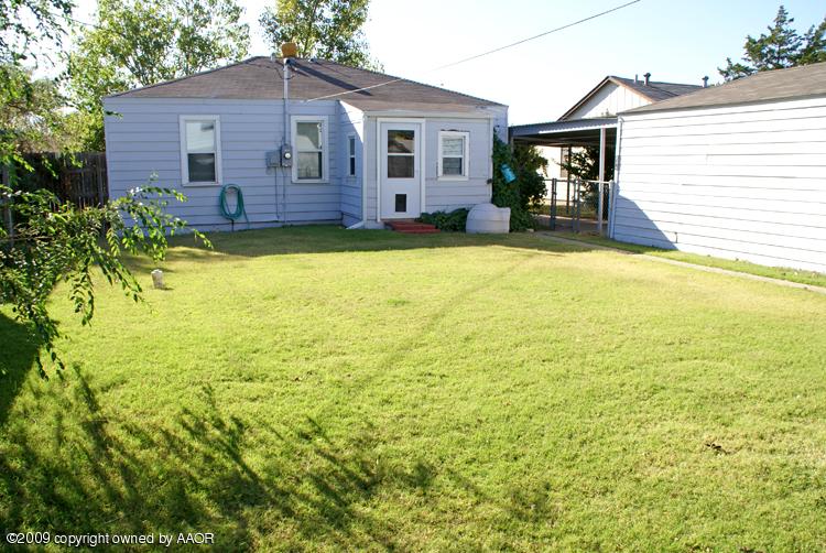 3613 Parker Street Amarillo, TX 79110 - Photo 18 of 21 Backyard
