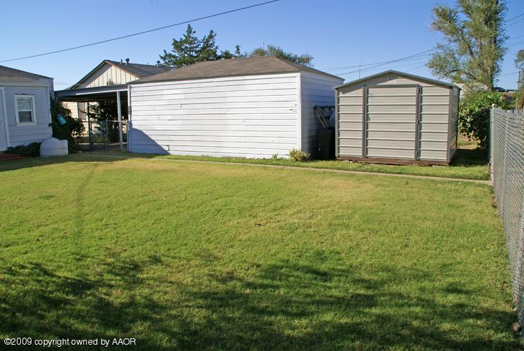 3613 Parker Street Amarillo, TX 79110 - Photo 19 of 21 Backyard 2