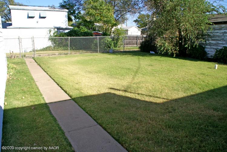 3613 Parker Street Amarillo, TX 79110 - Photo 20 of 21 Backyard 3