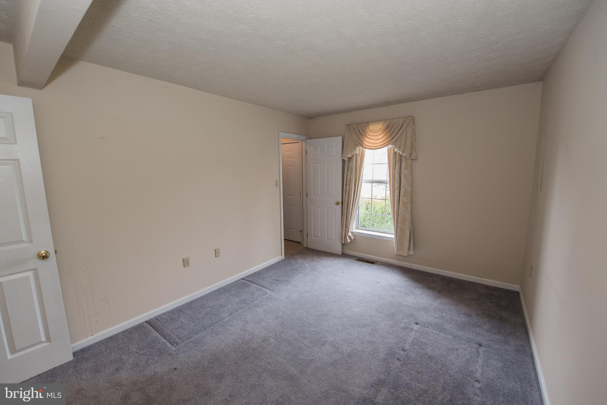 102 Killdeer Road Stephens City, VA 22655 - Photo 11 of 27 Main level Bedroom 2