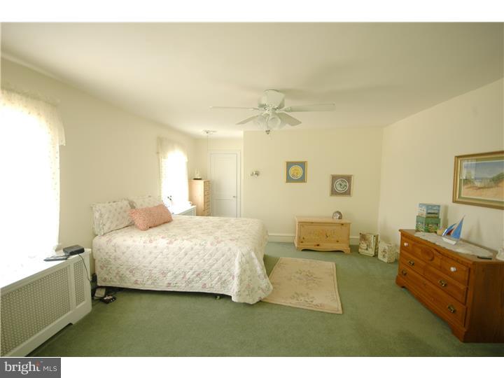 121 Broadview Road Springfield, PA 19064 - Photo 6 of 13 Master Bedroom